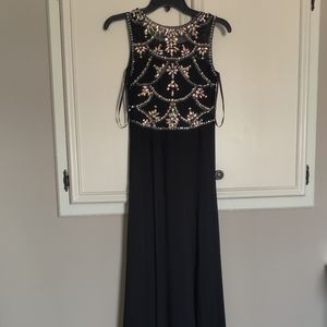 Beautiful dress for prom, maid of honor, wedding or simply date night, Size 3